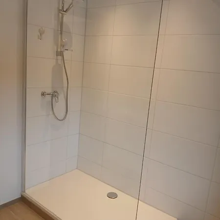 La Petite Maison De Terre De Partage