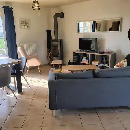 Dom wakacyjny La Petite Maison De Terre De Partage Ohey