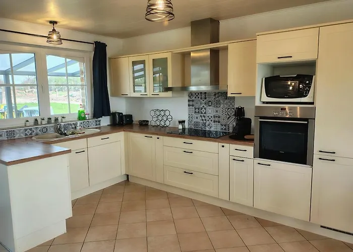 La Petite Maison De Terre De Partage